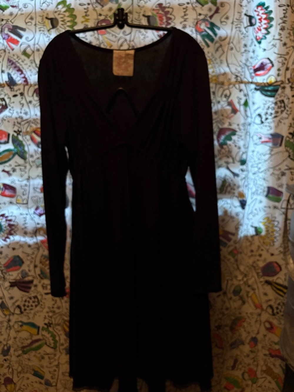 Robin K poly/ rayon/ spandex v-neck dress